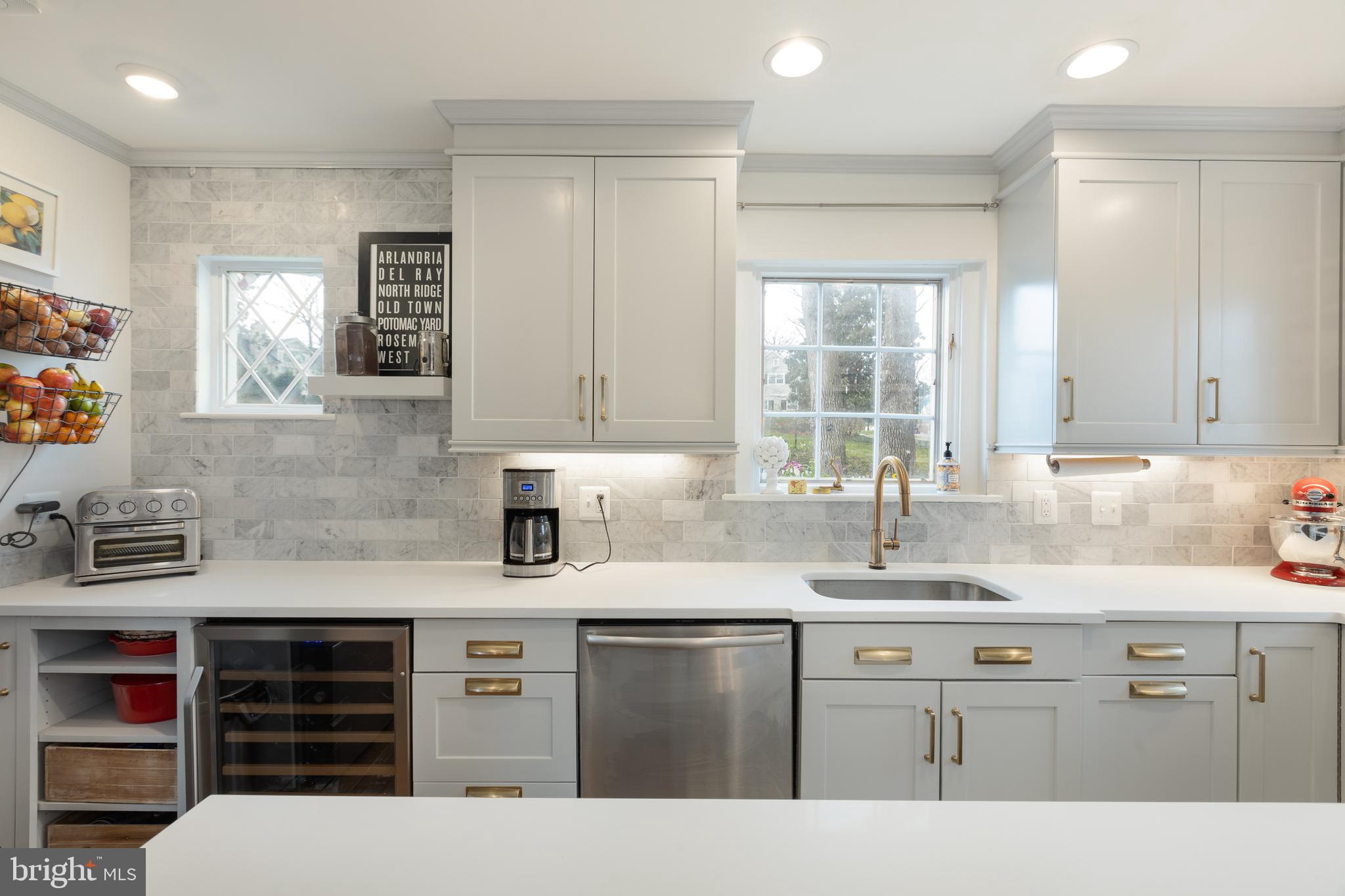 3109 Cameron Mills Road Alexandria, VA 22302 - Photo 16 of 47 Kitchen
