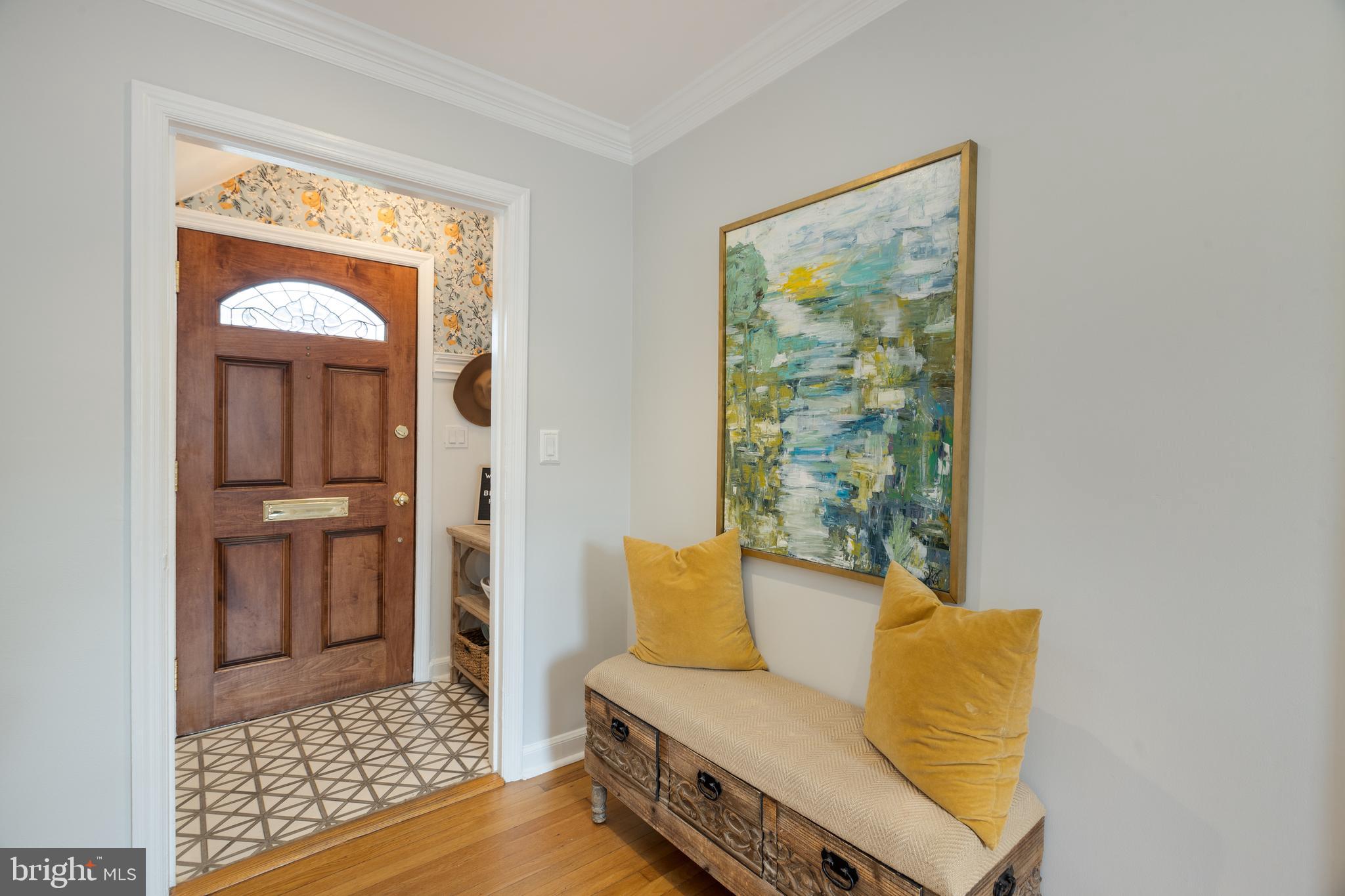 3109 Cameron Mills Road Alexandria, VA 22302 - Photo 5 of 47 Foyer