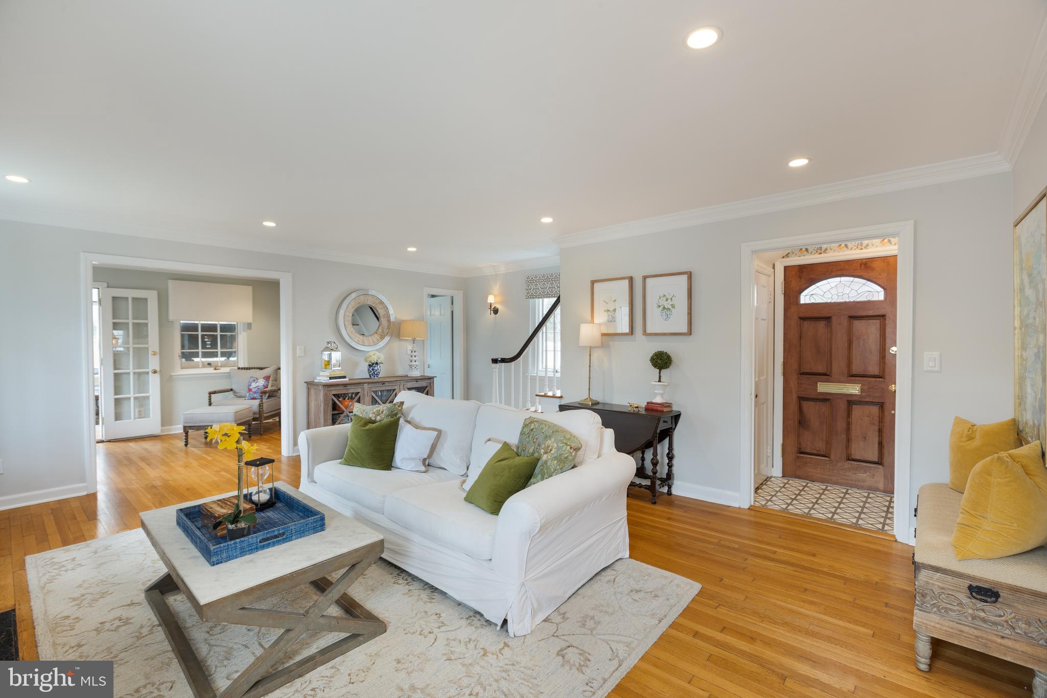 3109 Cameron Mills Road Alexandria, VA 22302 - Photo 8 of 47 Living Room