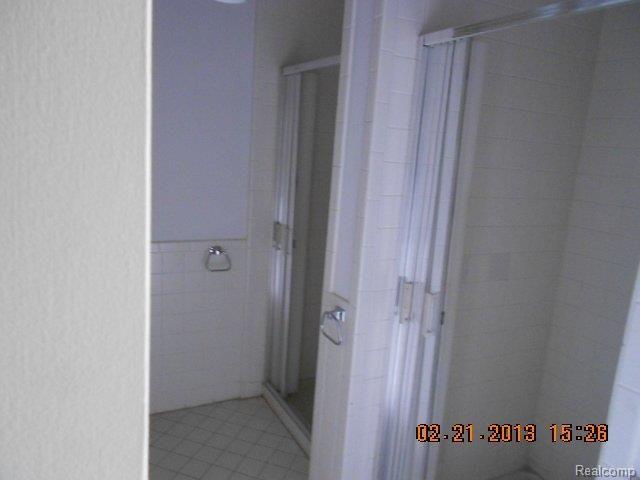 759 Lake Shore Road Grosse Pointe, MI 48236 - Photo 12 of 24 bed 4.JPG