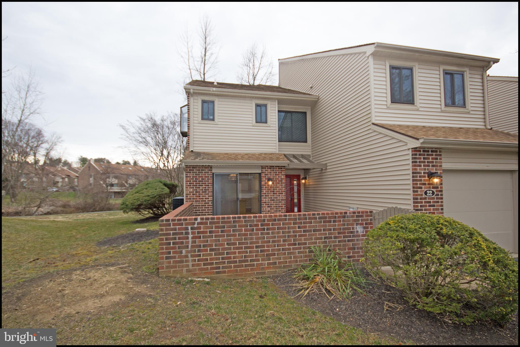 22 Knox Court Chesterbrook, PA 19087 - Photo 2 of 33 Nice courtya