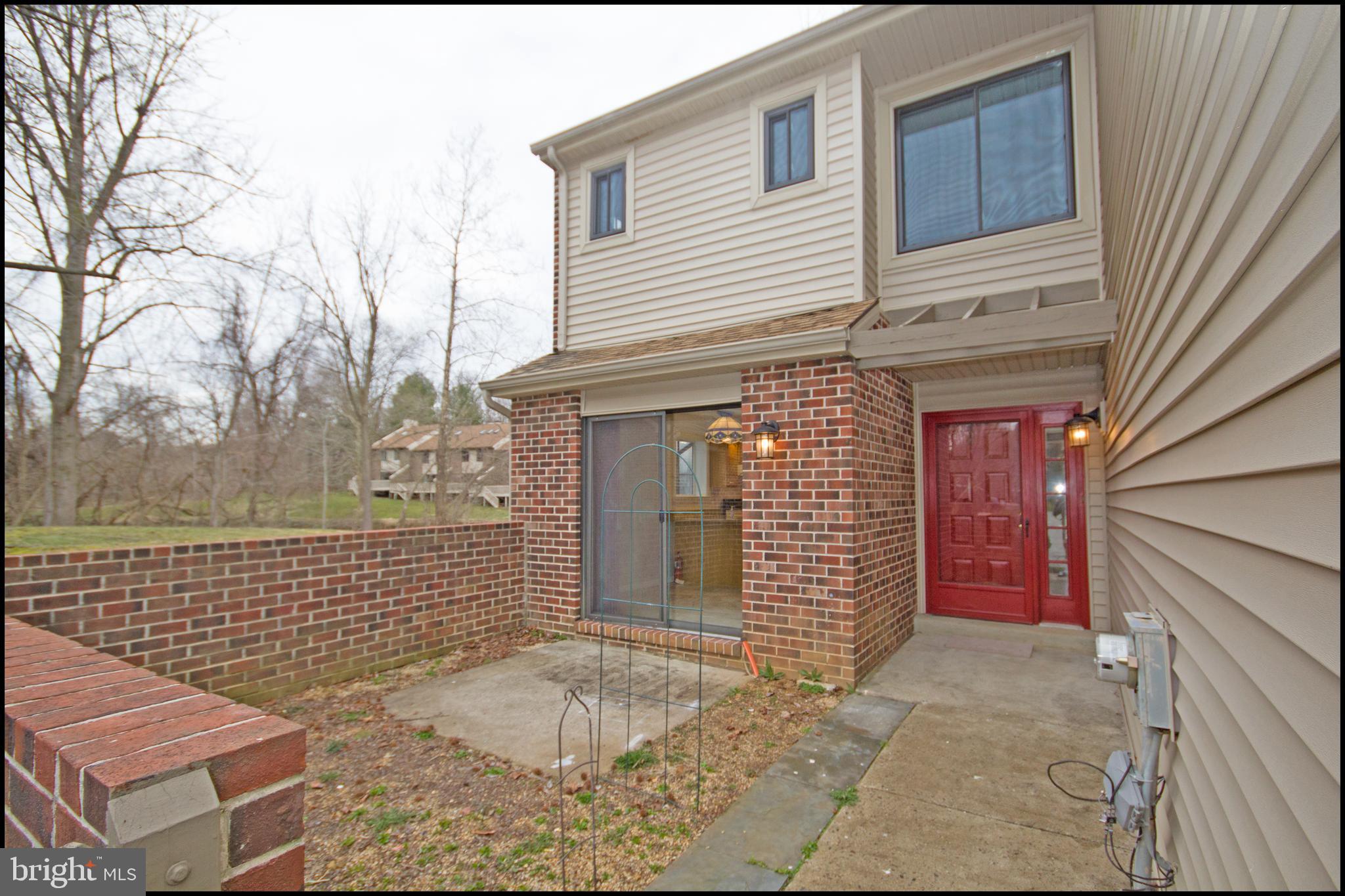 22 Knox Court Chesterbrook, PA 19087 - Photo 3 of 33 Nice courtyard in front of the house.