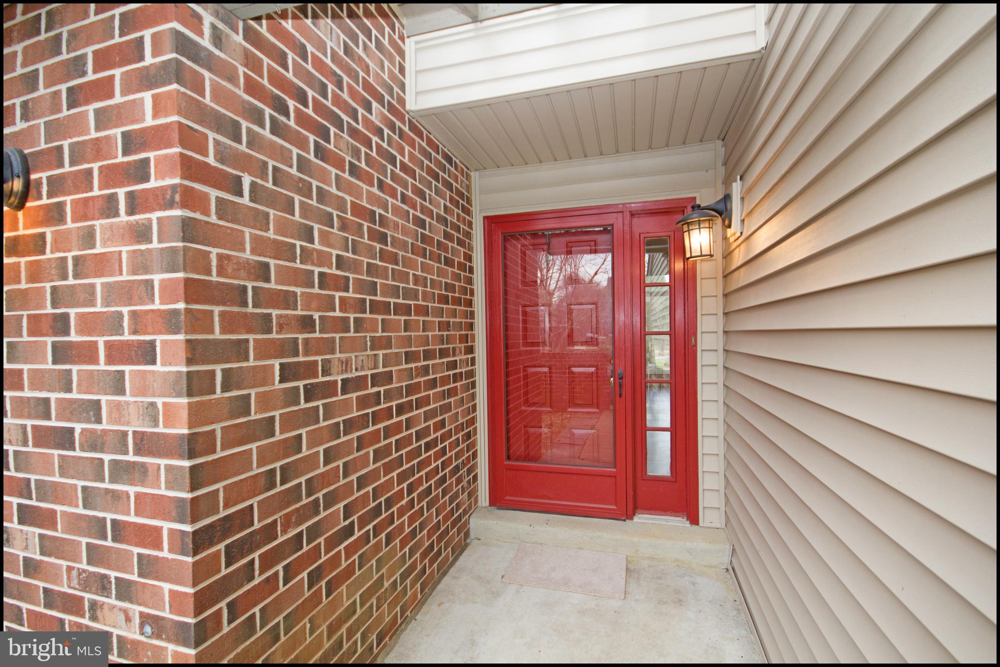 22 Knox Court Chesterbrook, PA 19087 - Photo 4 of 33 Welcome Home!