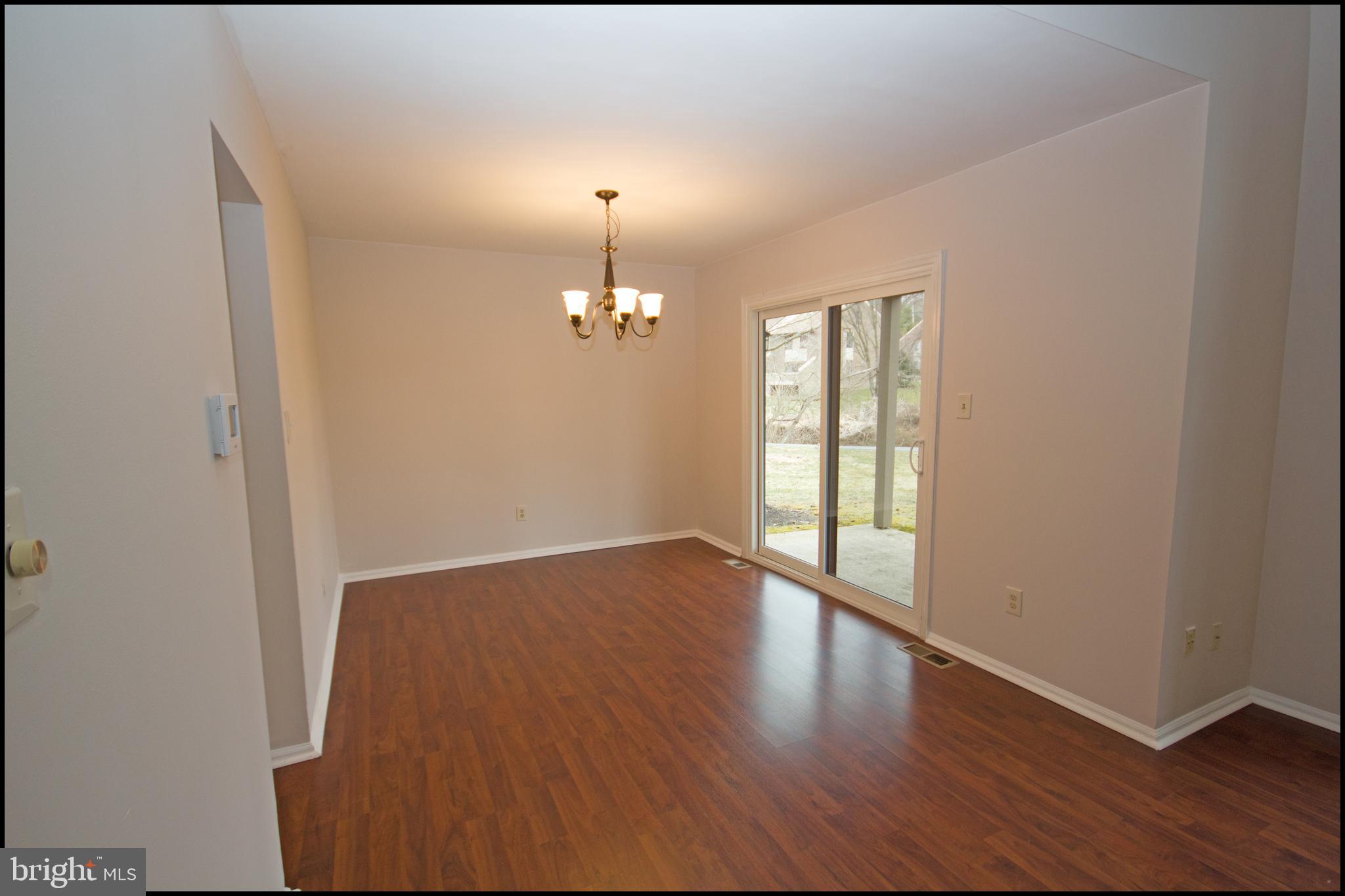22 Knox Court Chesterbrook, PA 19087 - Photo 10 of 33 Dining Room with updated lighting fixture