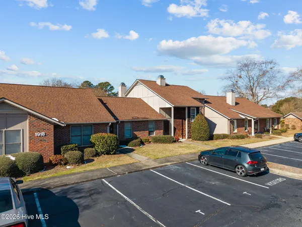 $210,000 | 1918 Quail Ridge Road, Unit U, Greenville, NC 27858