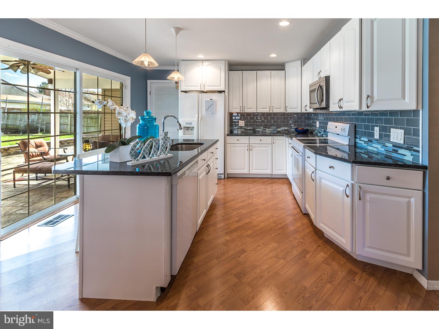 131 Red Stone Ridge Delran, NJ 08075 - Photo 8 of 25
