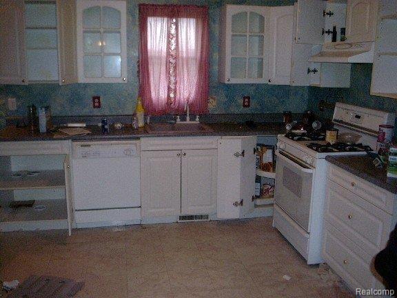 10147 Wilkes Road Avoca, MI 48006 - Photo 2 of 18 P1000297-mfsopt