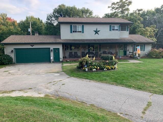 900 Munger Road Holly, MI 48442 - Photo 2 of 16 IMG_1067.jpg