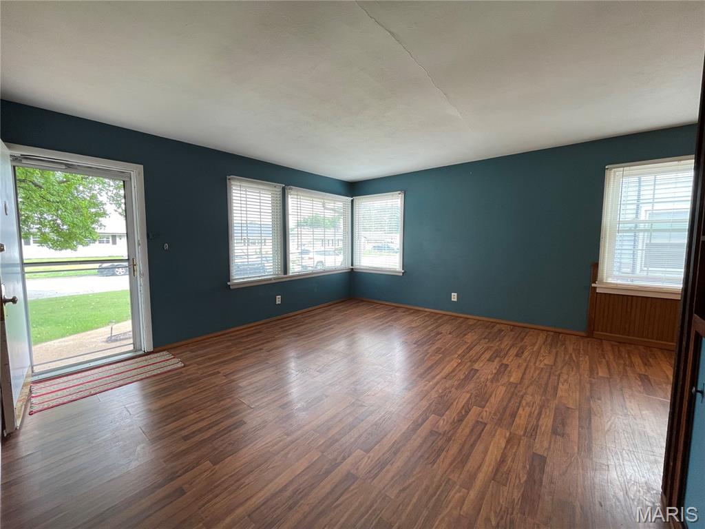 4140 Tesson Street St. Louis, MO 63123 - Photo 2 of 27