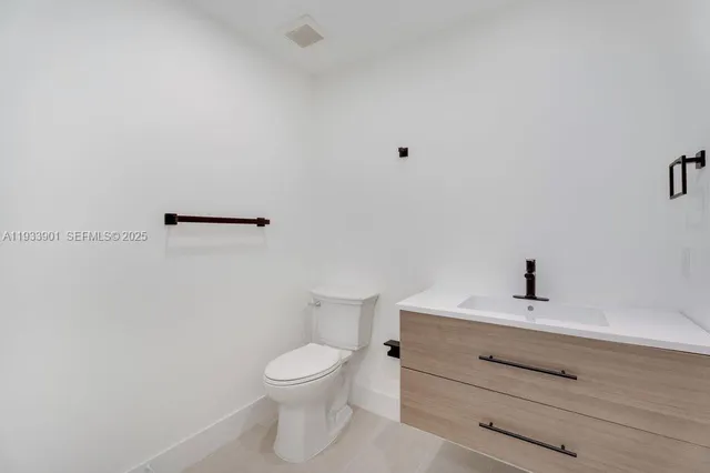 $4,000 | 11256 Southwest 90th Lane, Unit 11256, Miami, FL 33176