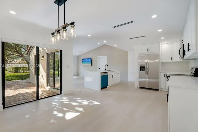 $4,000 | 11256 Southwest 90th Lane, Unit 11256, Miami, FL 33176