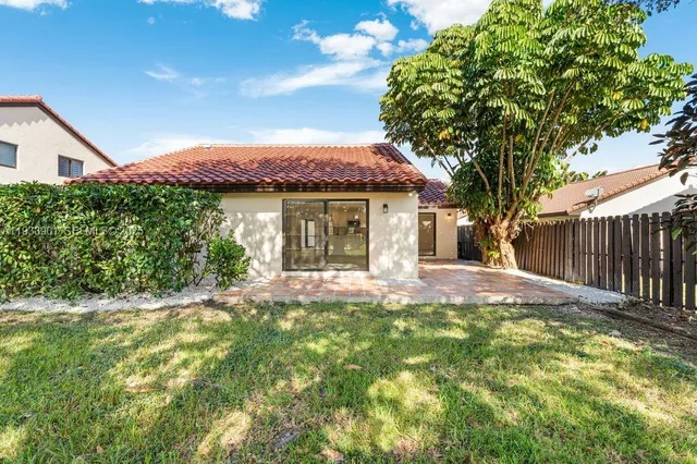 $4,000 | 11256 Southwest 90th Lane, Unit 11256, Miami, FL 33176