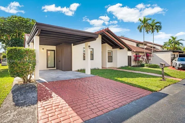 $4,000 | 11256 Southwest 90th Lane, Unit 11256, Miami, FL 33176