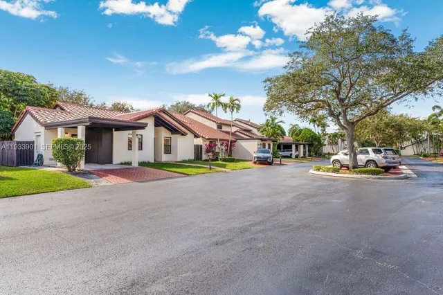 $4,000 | 11256 Southwest 90th Lane, Unit 11256, Miami, FL 33176