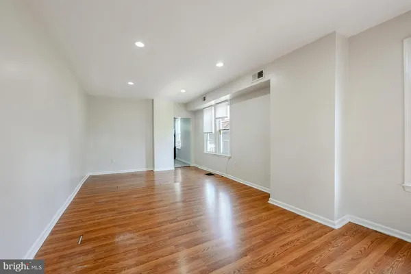 $299,900 | 1037 1/2 Spruce Street, Hagerstown, MD 21740