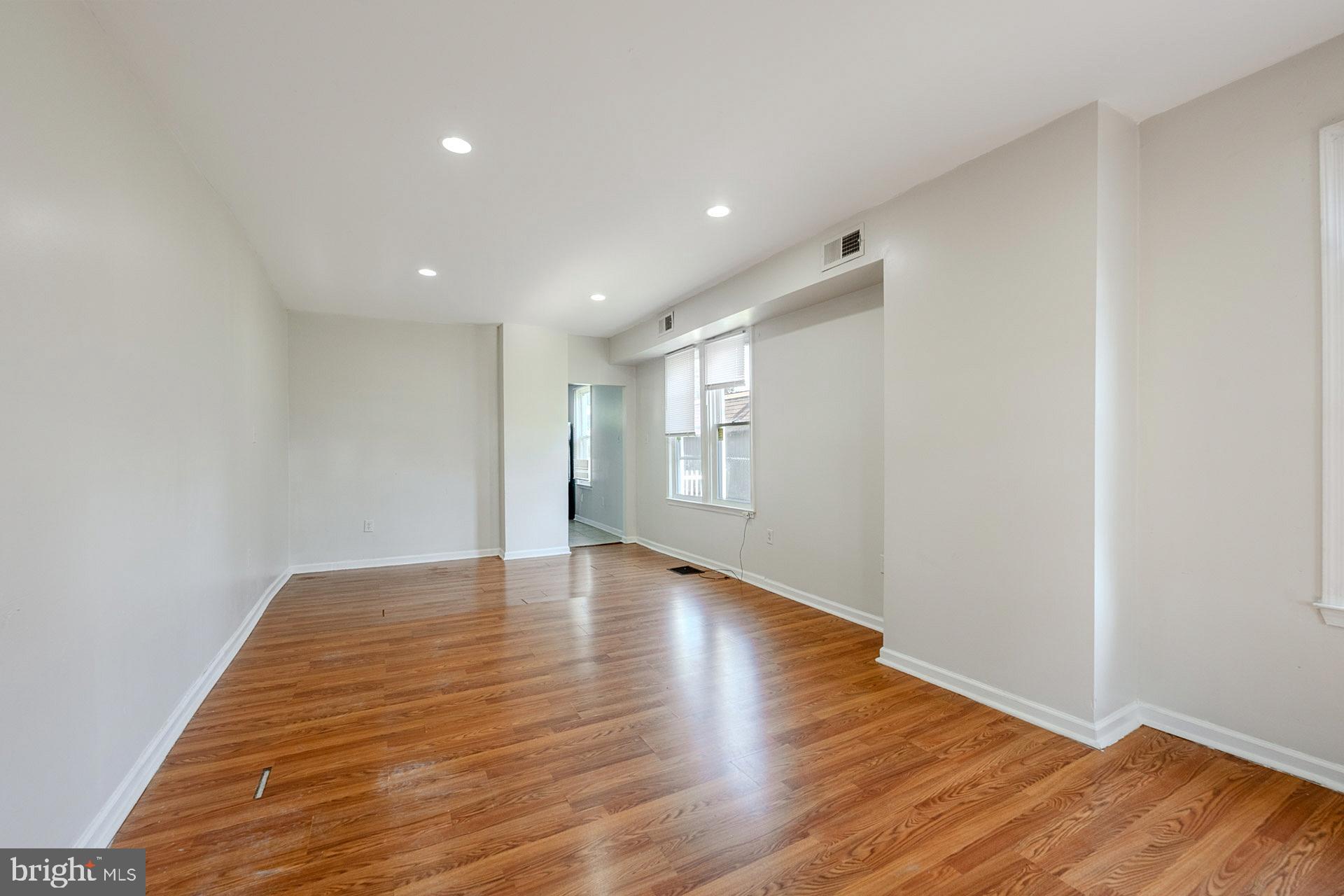 1037 1/2 Spruce Street Hagerstown, MD 21740 - Photo 5 of 39 Unit 1037