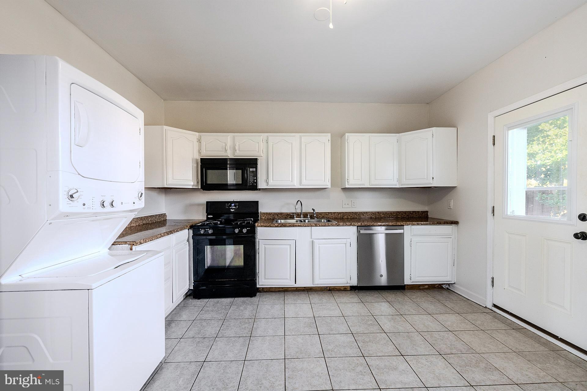 1037 1/2 Spruce Street Hagerstown, MD 21740 - Photo 8 of 39 Unit 1037