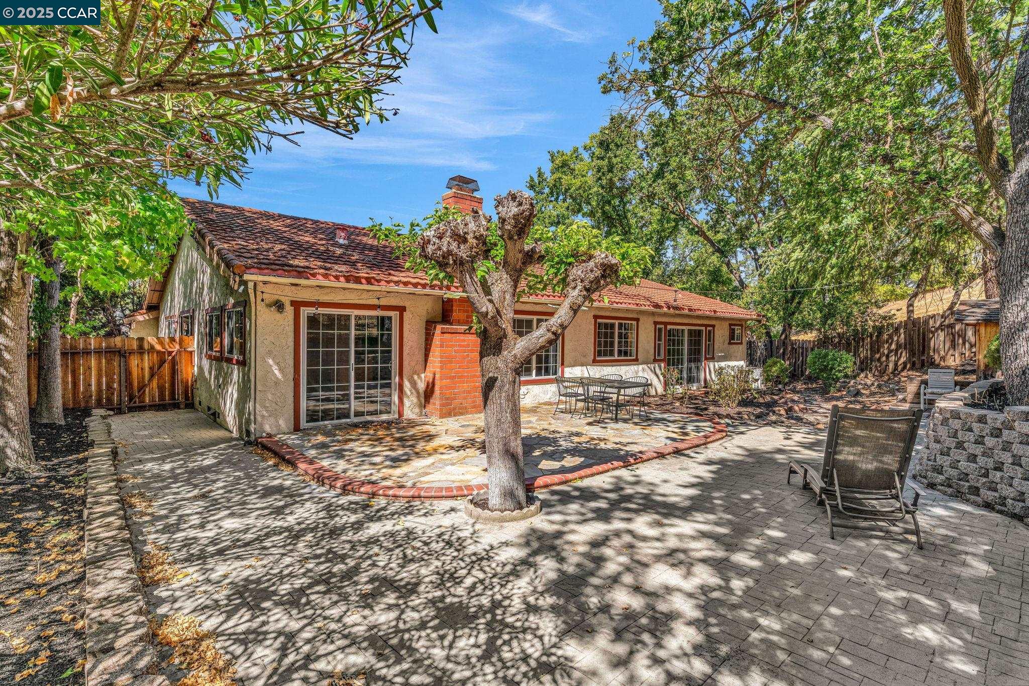 920 Palmer Road Walnut Creek, CA 94596 - Photo 21 of 47 a front view of a house with garden