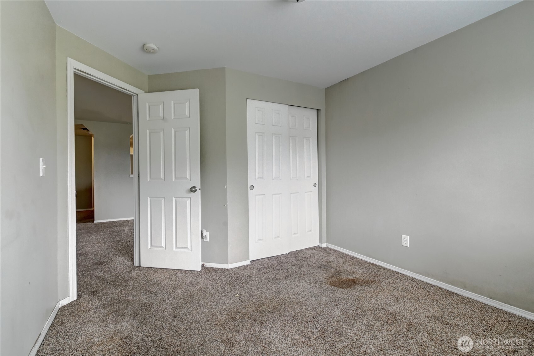 16127 Southeast 256th Place Covington, WA 98042 - Photo 14 of 32