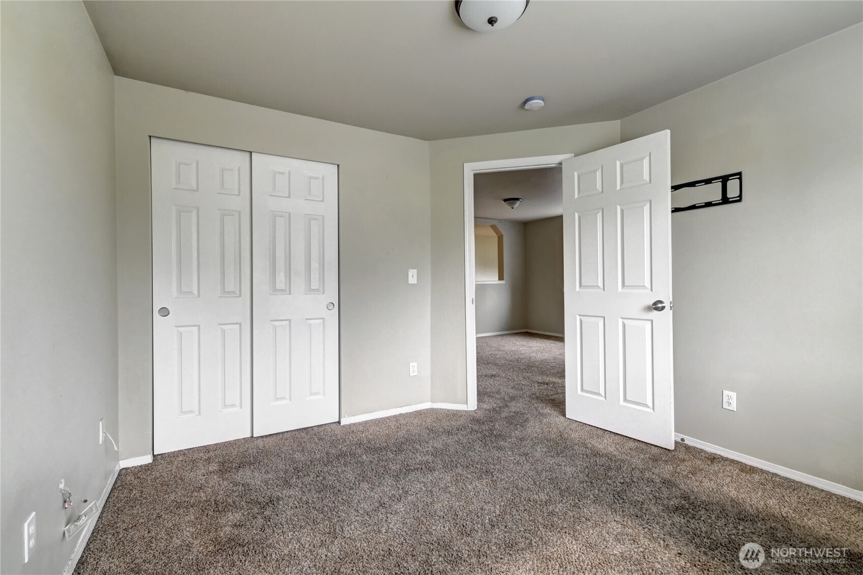 16127 Southeast 256th Place Covington, WA 98042 - Photo 16 of 32