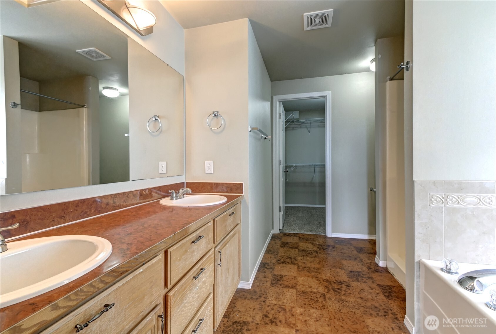 16127 Southeast 256th Place Covington, WA 98042 - Photo 23 of 32