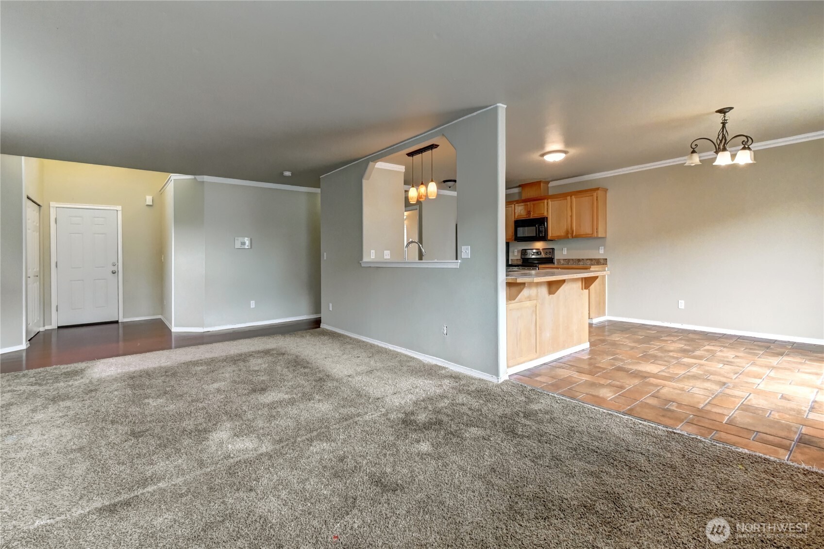 16127 Southeast 256th Place Covington, WA 98042 - Photo 5 of 32