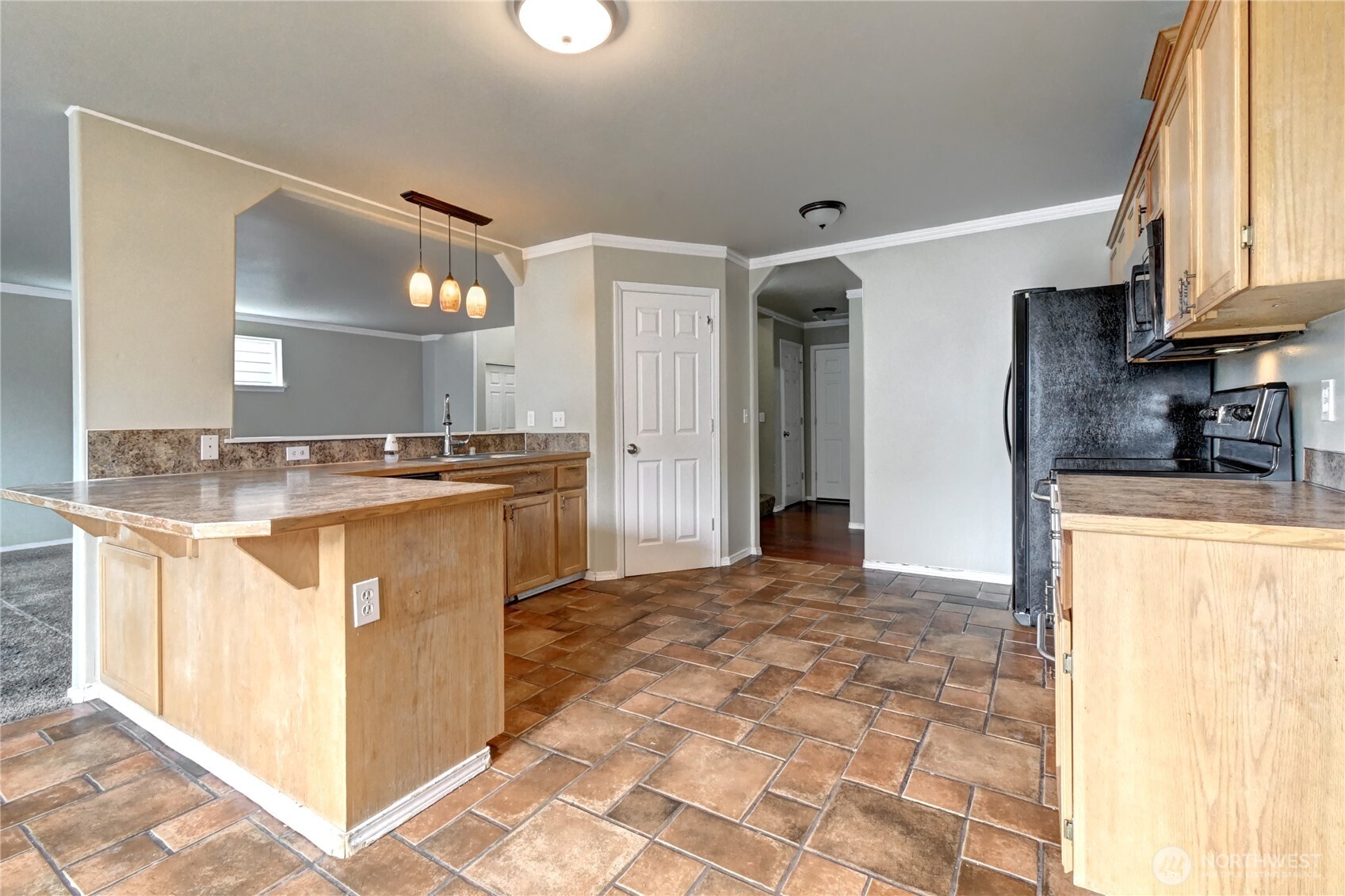 16127 Southeast 256th Place Covington, WA 98042 - Photo 9 of 32