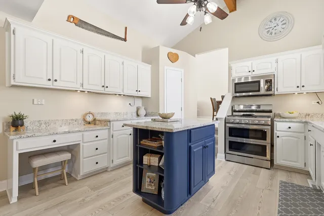 $575,000 | 8118 Brookside Glen Drive, Tinley Park, IL 60487