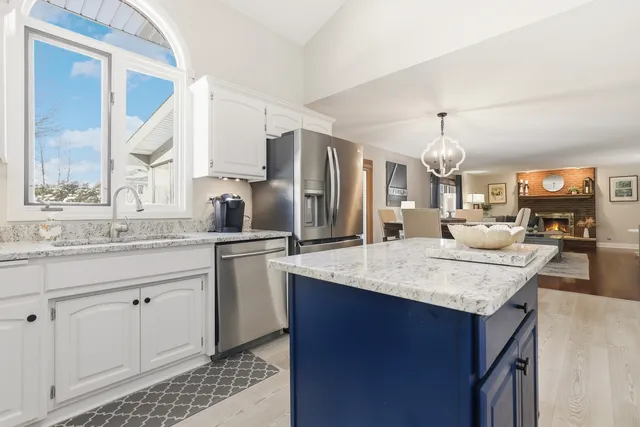 $575,000 | 8118 Brookside Glen Drive, Tinley Park, IL 60487