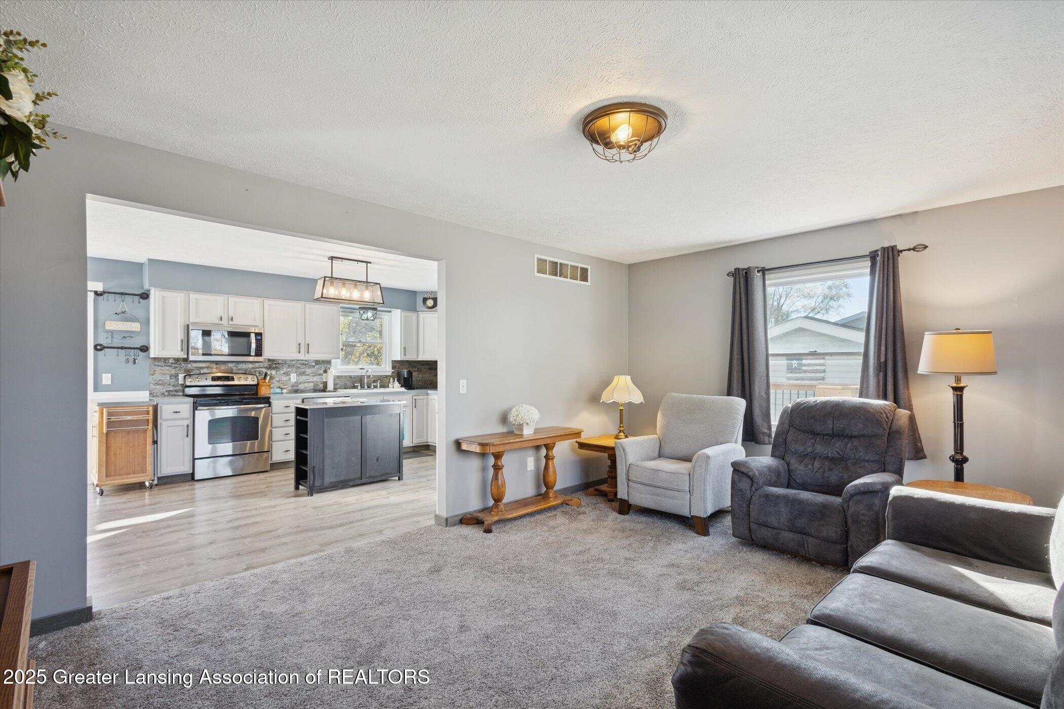 1325 South Watson Road St. Johns, MI 48879 - Photo 8 of 65 Living Room