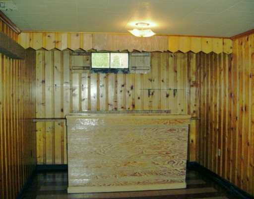 420 Tuscarawas Road Beaver, PA 15009 - Photo 6 of 8 Den/Family/Great Room.