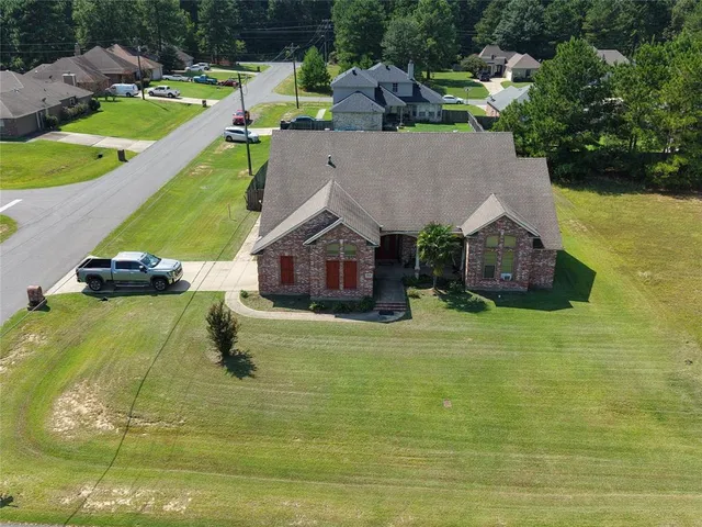 $307,900 | 10140 Canyon Oaks Drive, Keithville, LA 71047