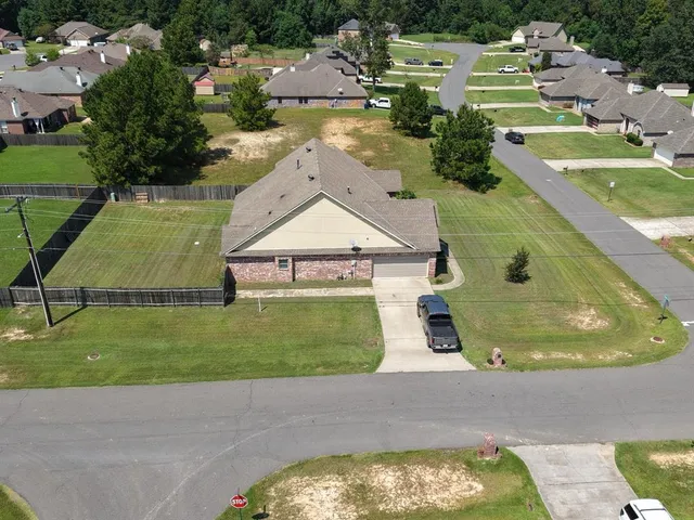 $307,900 | 10140 Canyon Oaks Drive, Keithville, LA 71047