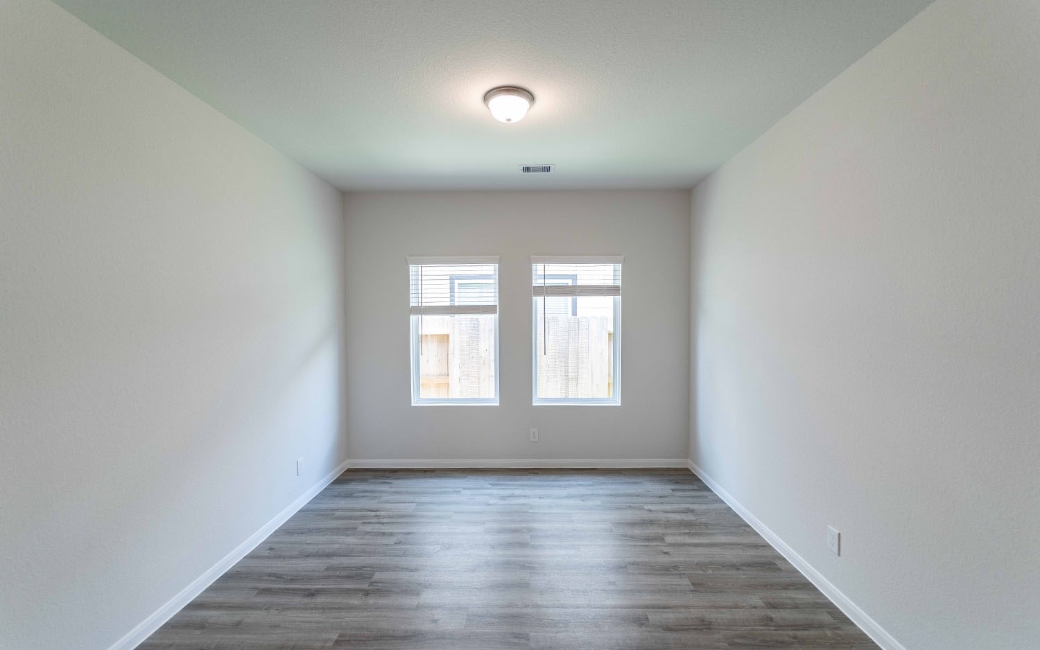 4343 Maple Root Lane Pinehurst, TX 77362 - Photo 5 of 26