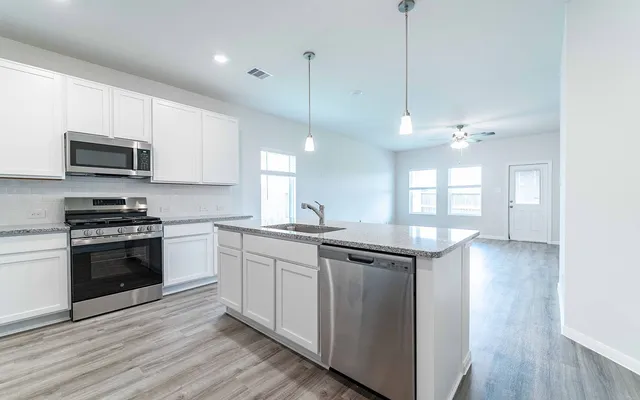 $291,135 | 4343 Maple Root Lane, Pinehurst, TX 77362