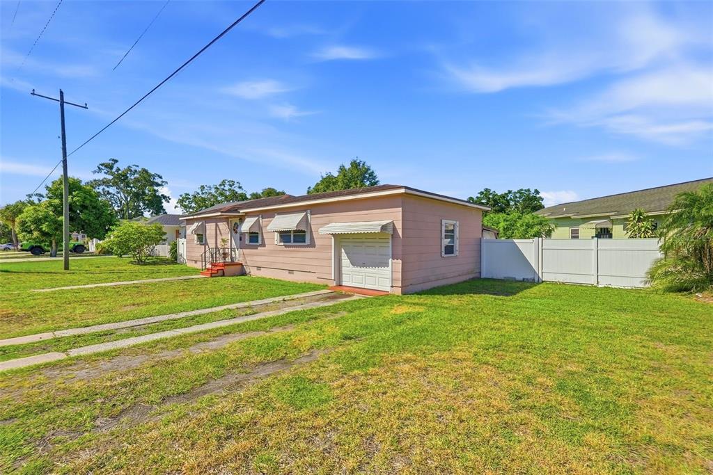 4570 Haines Road North St. Petersburg, FL 33714 - Photo 3 of 29
