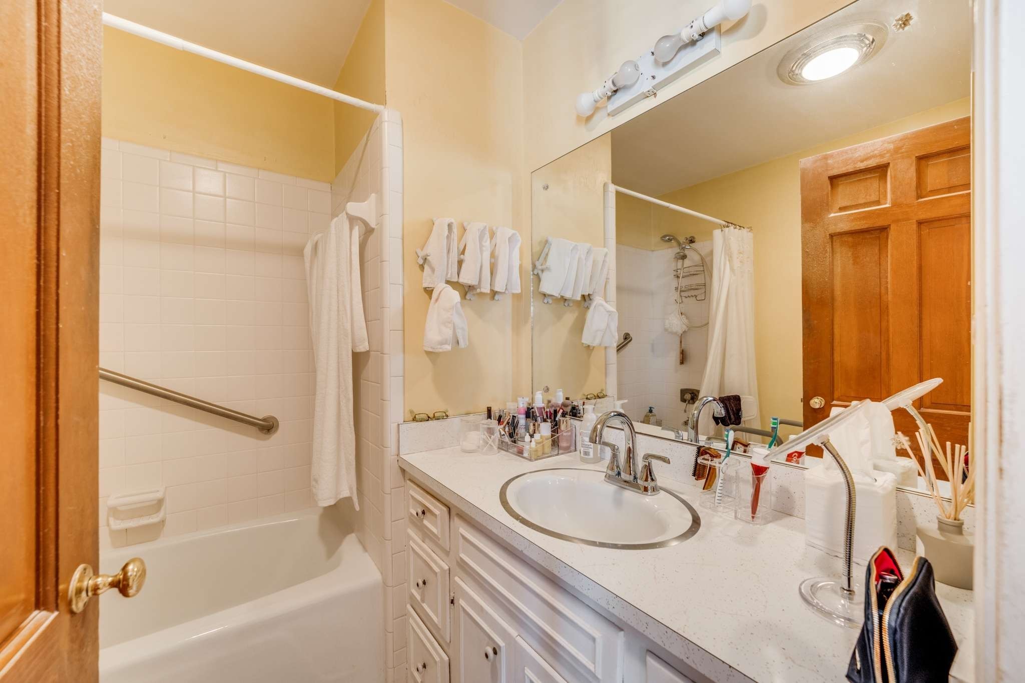 2429 Bear Road Nashville, TN 37215 - Photo 13 of 22 a bathroom with a sink and a mirror