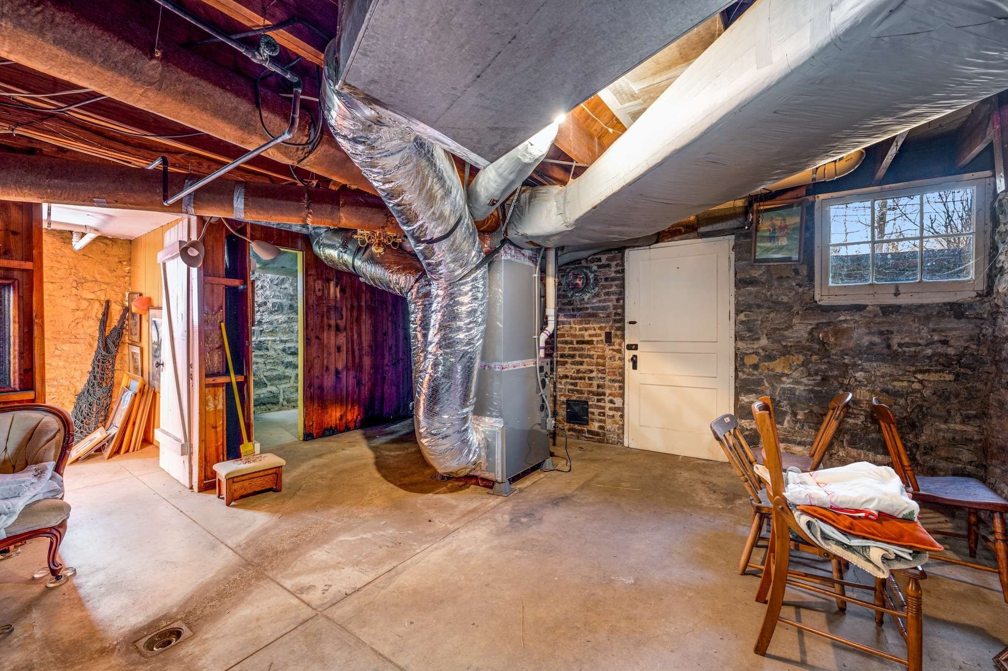 2429 Bear Road Nashville, TN 37215 - Photo 21 of 22 a view of a room with gym equipment