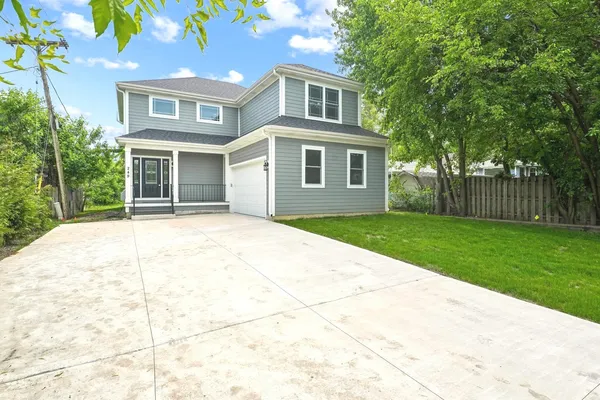$699,000 | 249 East Kenilworth Avenue, Villa Park, IL 60181
