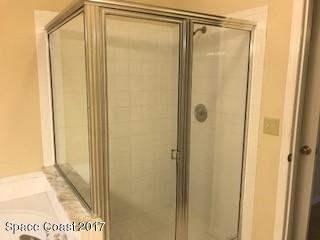 2018 Blue Ridge Avenue Melbourne, FL 32935 - Photo 20 of 27 shower