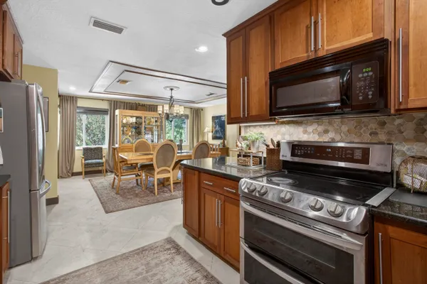 $3,900 | 3470 Custer Avenue, Lake Worth, FL 33467