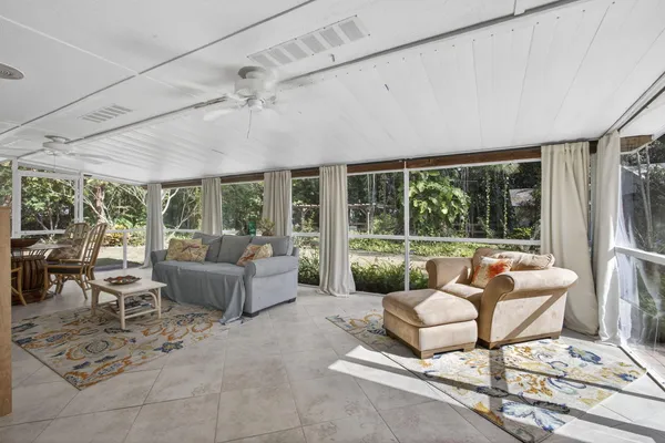 $3,900 | 3470 Custer Avenue, Lake Worth, FL 33467