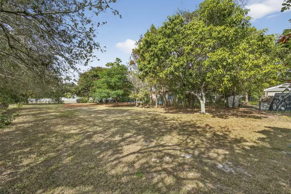 $3,900 | 3470 Custer Avenue, Lake Worth, FL 33467