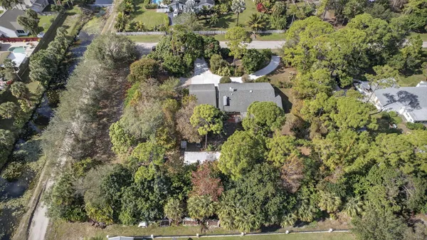 $3,900 | 3470 Custer Avenue, Lake Worth, FL 33467