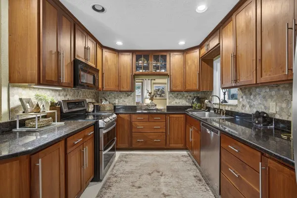 $3,900 | 3470 Custer Avenue, Lake Worth, FL 33467