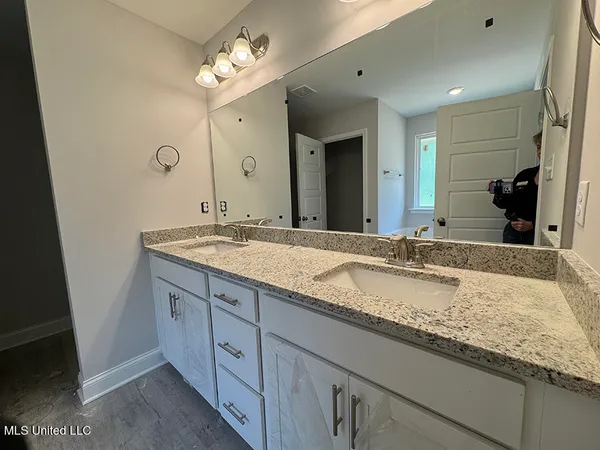 $349,800 | 4201 Olivia Circle West, Olive Branch, MS 38654