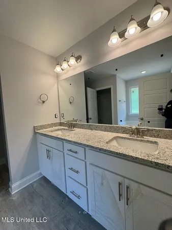 $349,800 | 4201 Olivia Circle West, Olive Branch, MS 38654