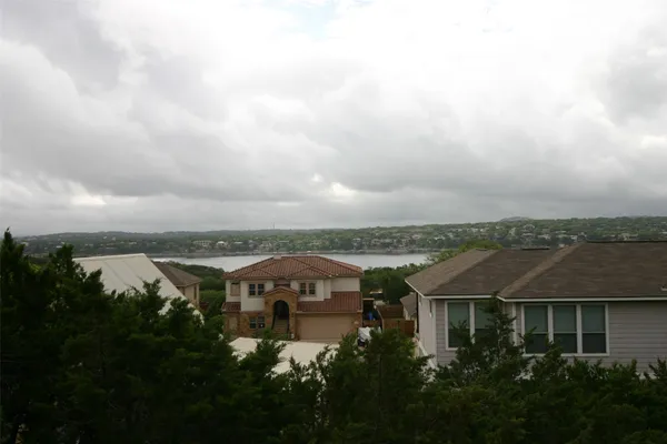 $3,800 | 332 Southwind Road, Point Venture, TX 78645