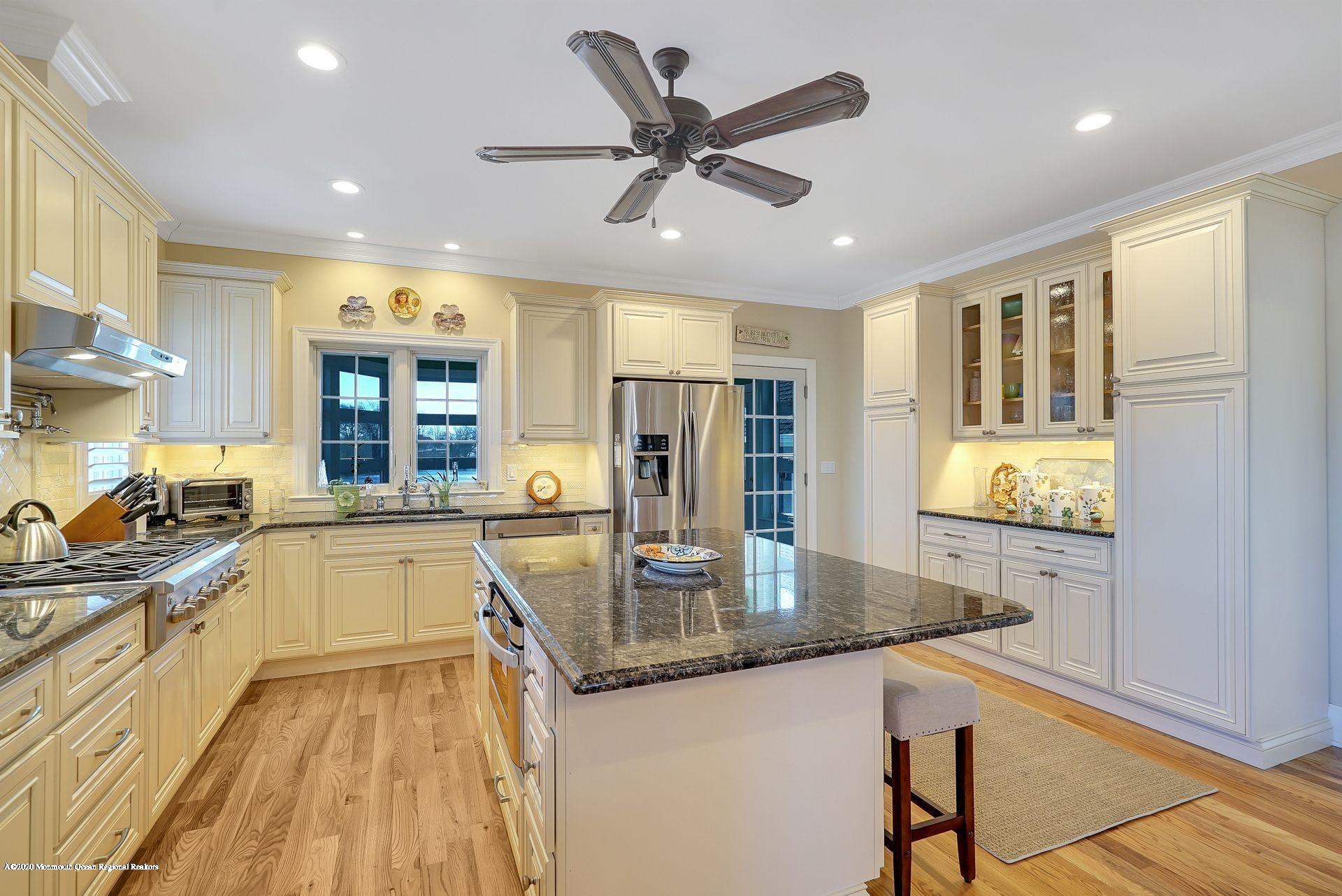 330 Villa Park Way Spring Lake, NJ 07762 - Photo 16 of 46 19