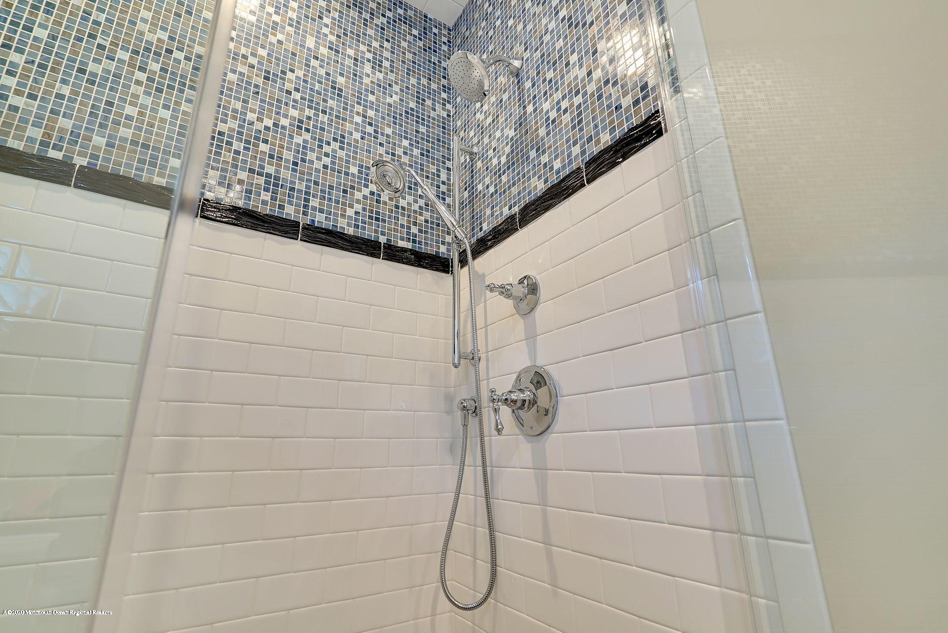 330 Villa Park Way Spring Lake, NJ 07762 - Photo 24 of 46 28